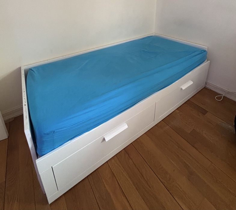 Cama pessoa singular + colchao