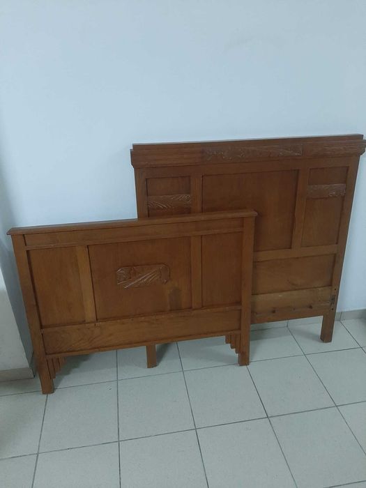 Cama de Solteiro Clássica em Madeira Maciça