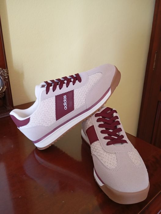 Tênis Adidas Novos