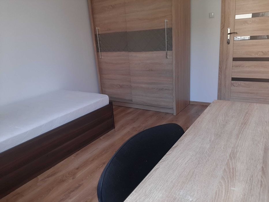Pokój 1-osobowy – Blisko Centrum | Tylko dla dziewczyn!