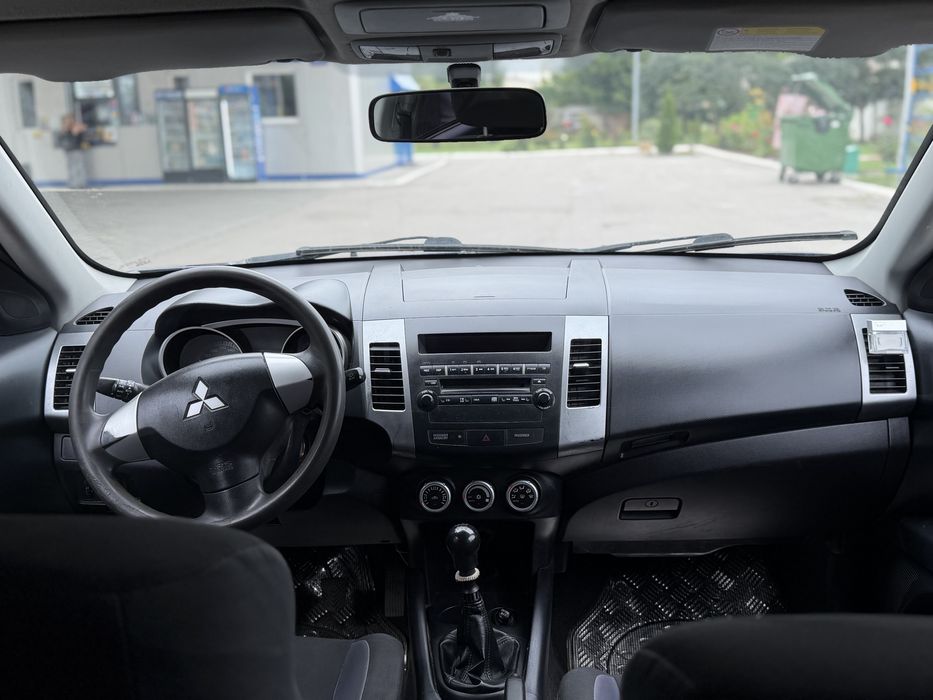 Mitsubishi Outlander XL 2.2 дизель 4x4 продам или обмен