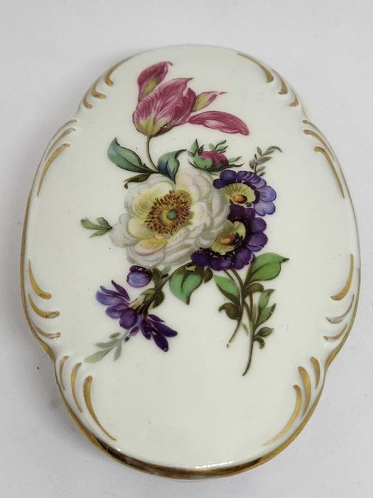Bawarska porcelanowa szkatułka puzderko Jaeger Co PMR Bavaria