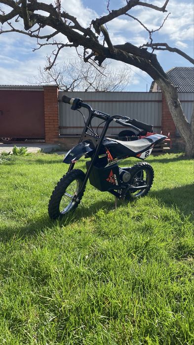 Мотоцикл Razor Dirt rocket MX125