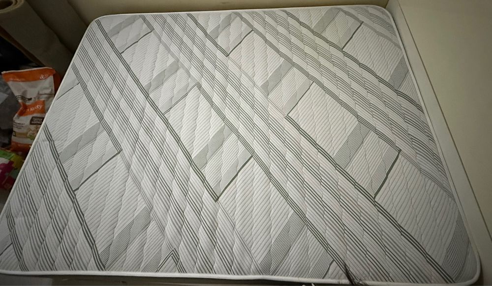Colchão de cama como novo