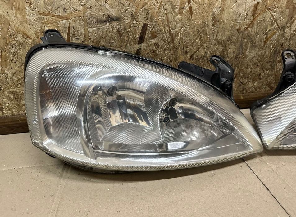 Reflektor przedni Opel Corsa C Lampa Lampy
