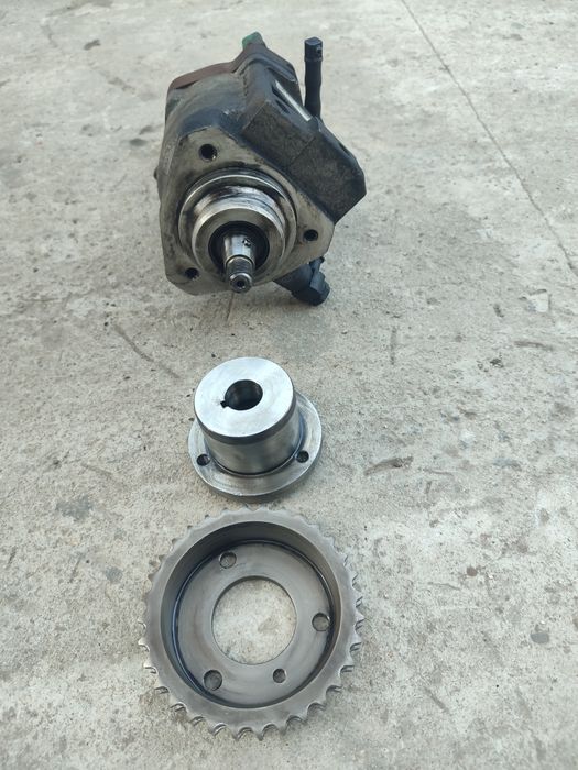 Продам ТНВД на SsangYong rexton 2,7 дизель