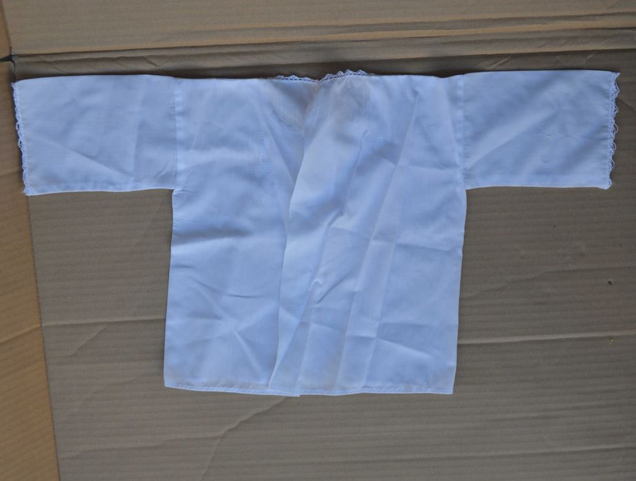 Bluzka retro kaftanik biała szatka haft luźna 3-18 m.