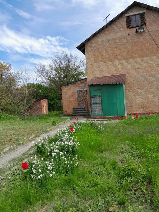 Двоповерховий котедж