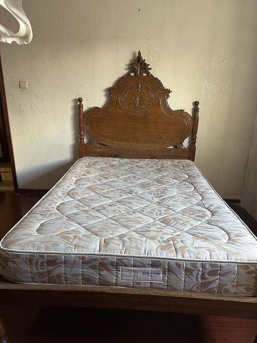 Quarto antigo completo
