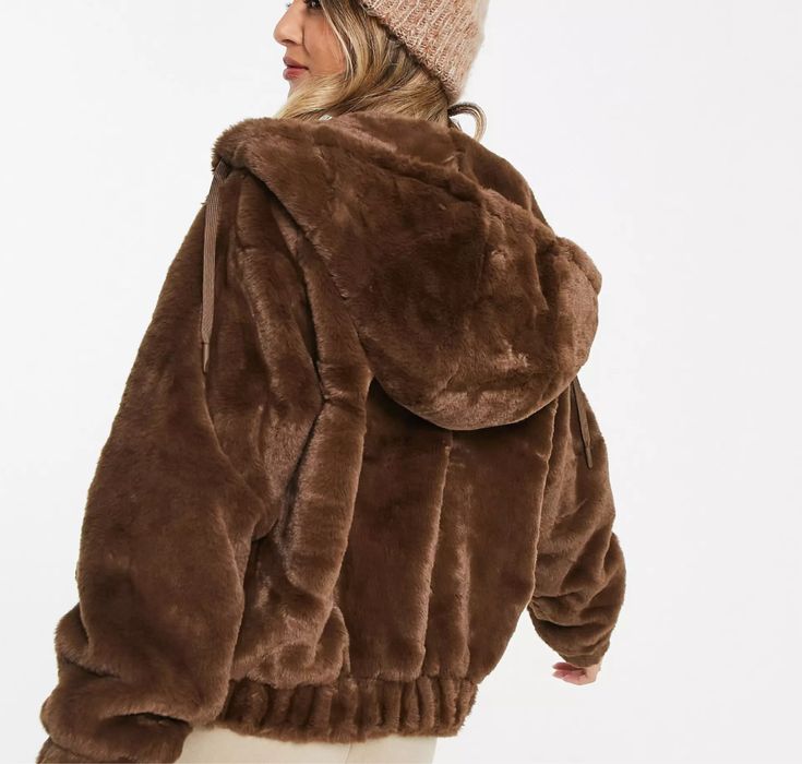 Pull&Bear – Brązowa kurtka z kapturem ze sztucznego futra