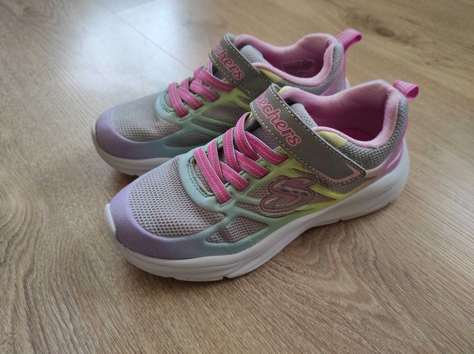 Кросівки Sketchers для дівчаток 31р