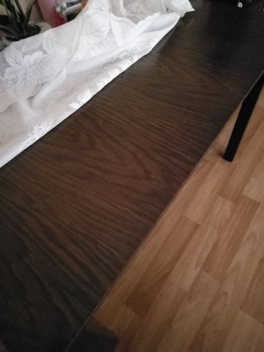 Стол для гостиной