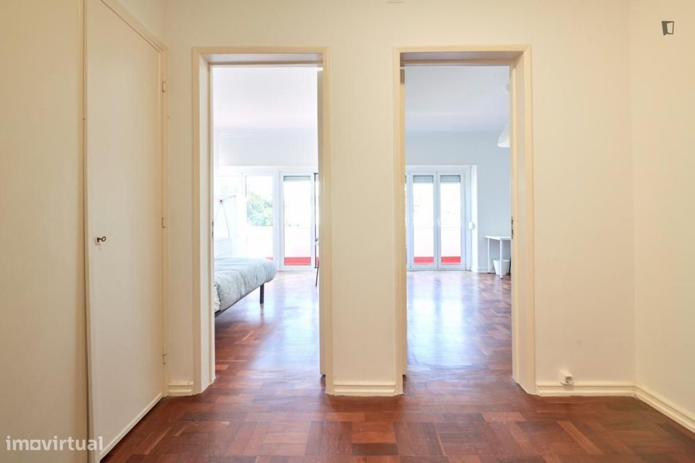 Quarto - localizado em Entrecampos Lisbon