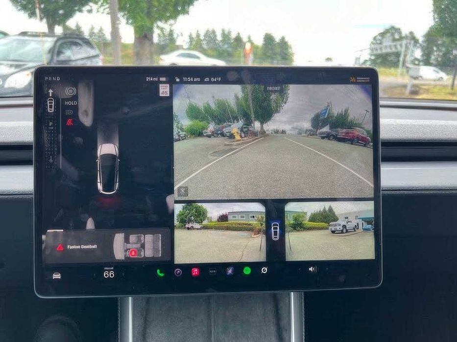 Tesla Model Y Long Range      2026