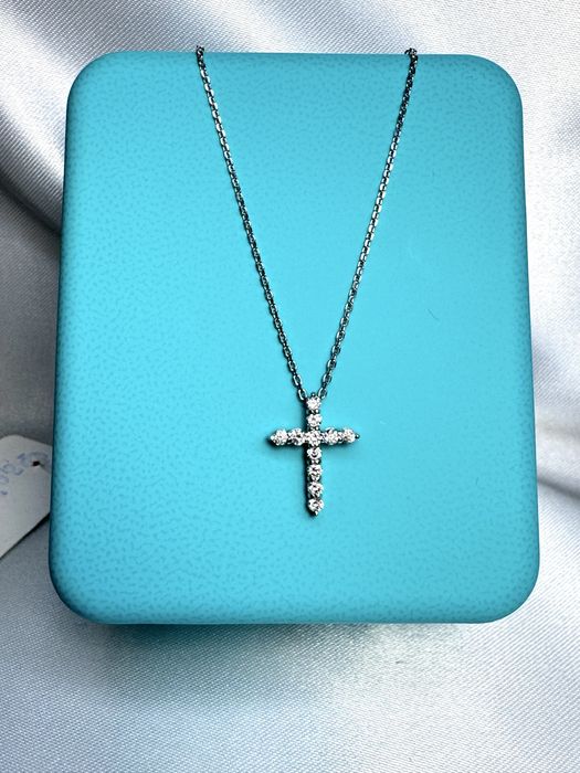 Золотий хрестик з діамантами у стилі Tiffany на ланцюжку