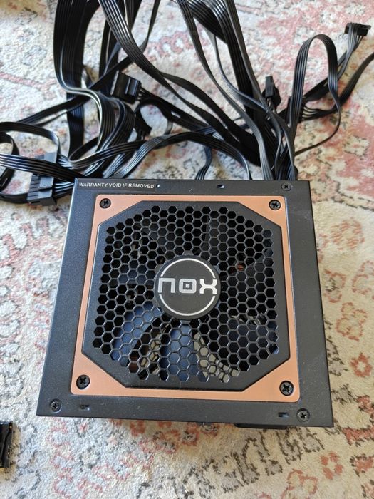 Fonte de Alimentação Nox Urano VX650W