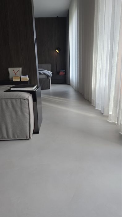 Posadzki zywiczne lub z mikrocementu ,mikrocement na podlogi i sciany