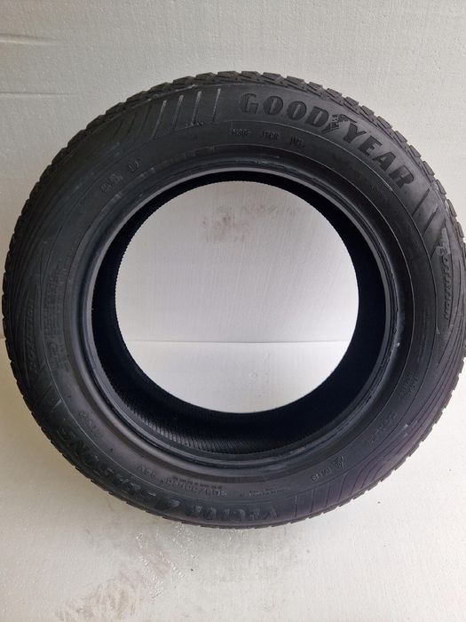 Opona Goodyear Vector 4Seasons 205/55r16 94V
