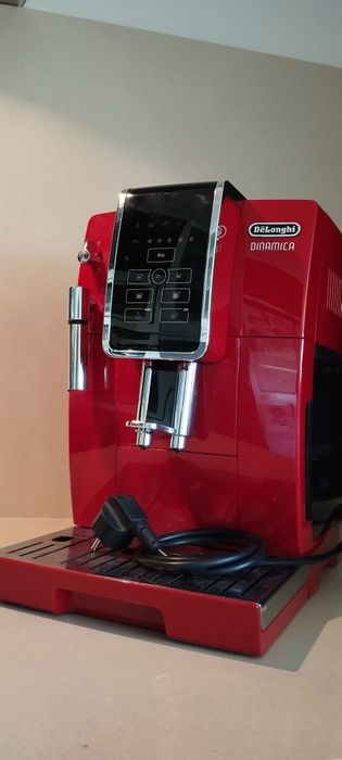 Delonghi Dinamica com ecrã tátil