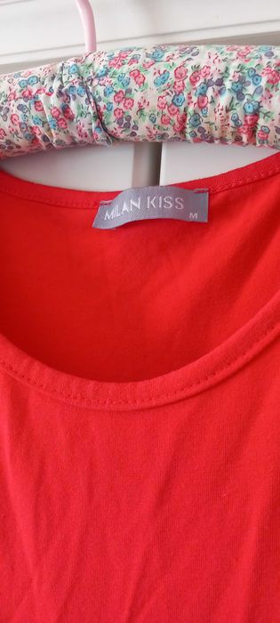 Maxi vestido com ombros descaidos e nó lateral M muito bom