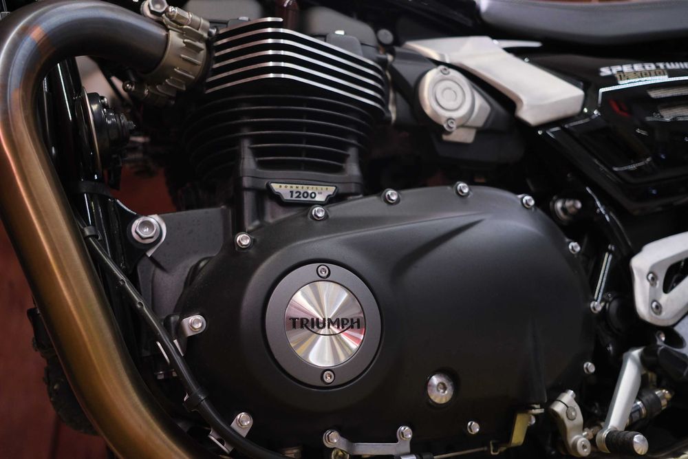 Triumph Speed Twin 1200 із Японії