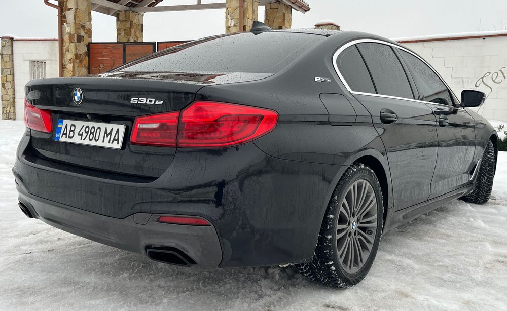 BMW 530E гібрид плагін
