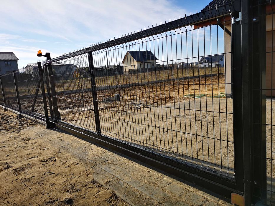 Ogrodzenia panelowe, furtki, bramy, napędy - materiał plus monttaż