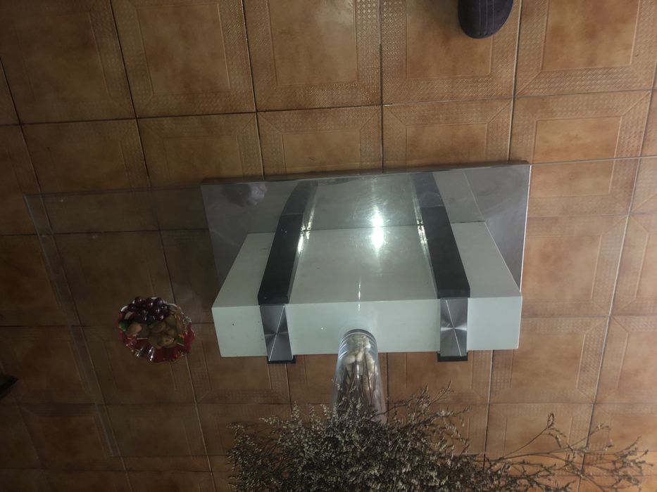 Mesa de centro de vidro