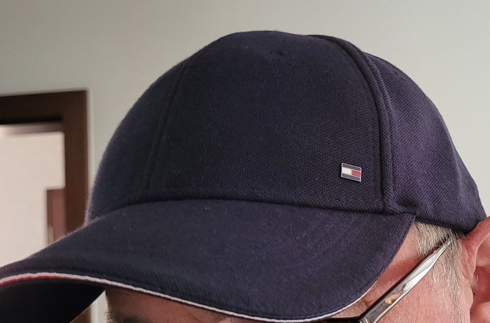 Czapka z daszkiem granatowa Tommy Hilfiger
