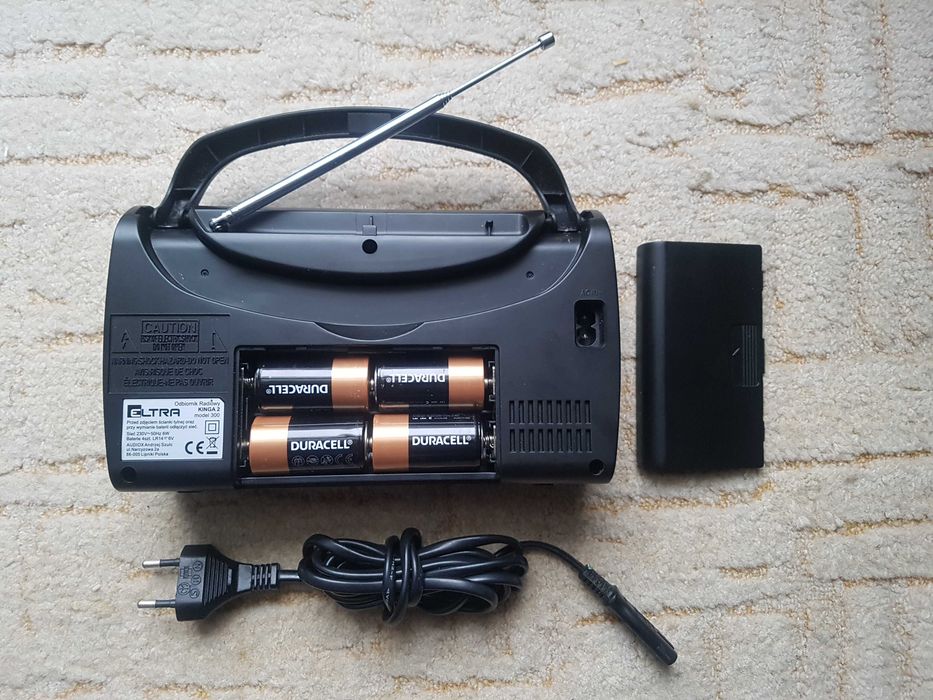 Radio  ELTRA  KINGA 2 model 300 . + gratis .