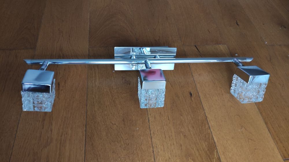 Oświetlenie, kinkiet nad lustro