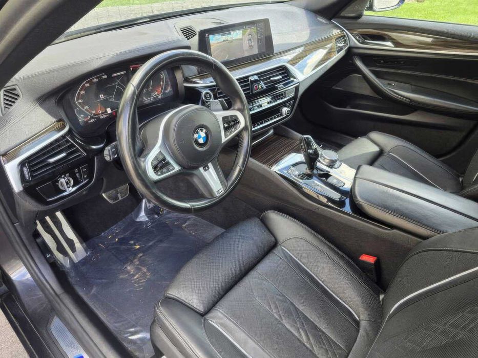 BMW 5 Series M550i xDrive      2020