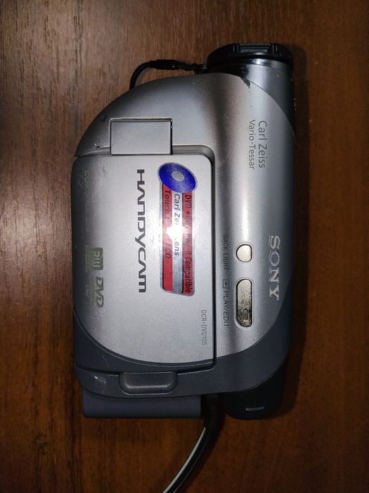 Відеокамера Sony DCR-DVD105E