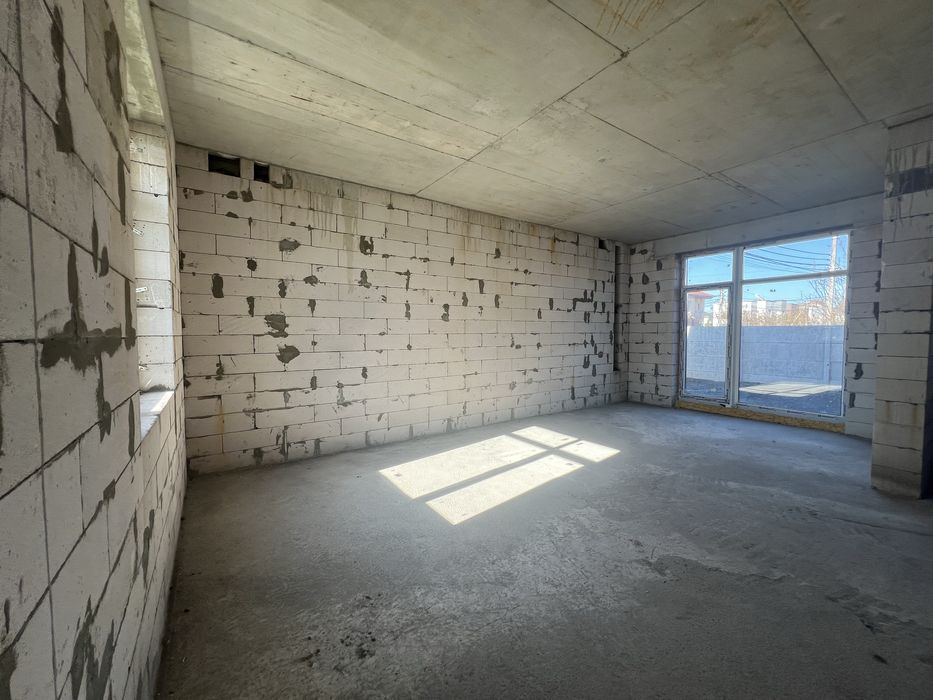 Таунхаус 158м2 з гаражем та ділянкою 2,4 сотки у Чабанах!