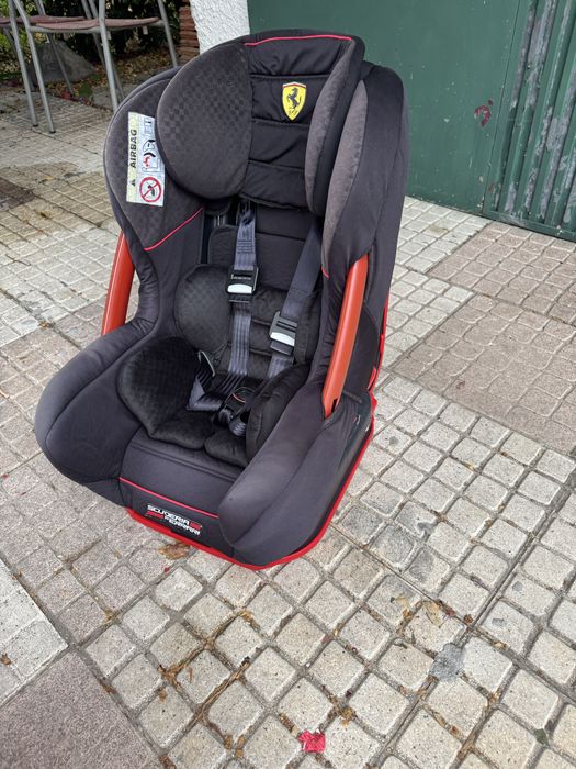 Cadeira Bebé Criança Auto Ferrari Grupo 0, 1 e 2