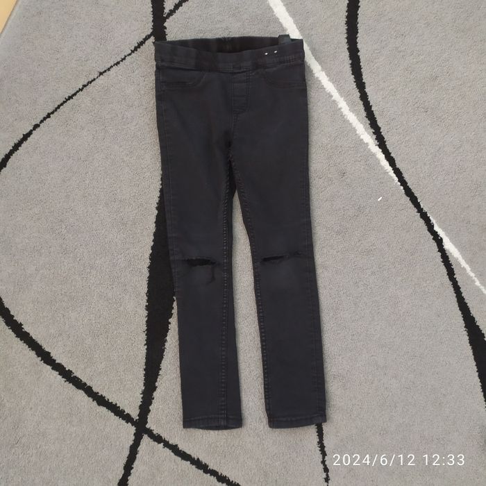 Czarne tregginsy hm 110