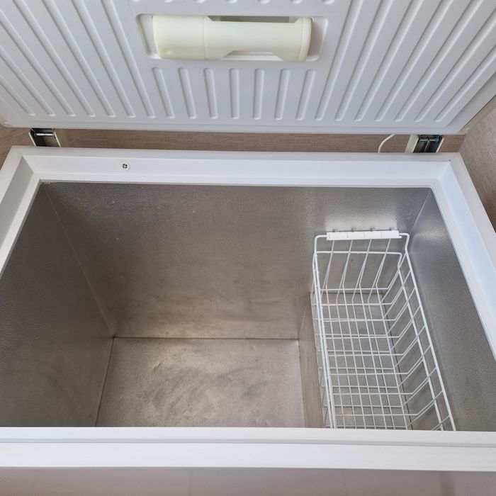 Морозильна камера, Горизонтальний Ларь