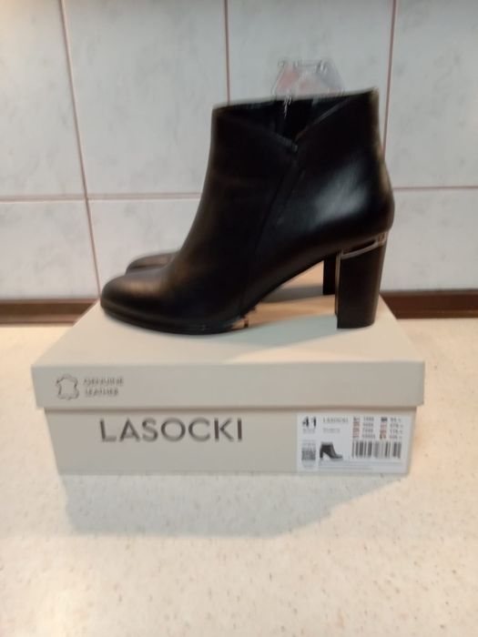 Nowa buty botki skórzane Lasocki ocieplone 41-42, skóra, czarne