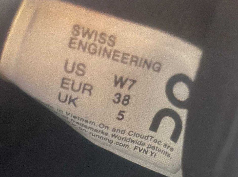 Спортивные беговые кроссовки on cloud оригинал, размер 38