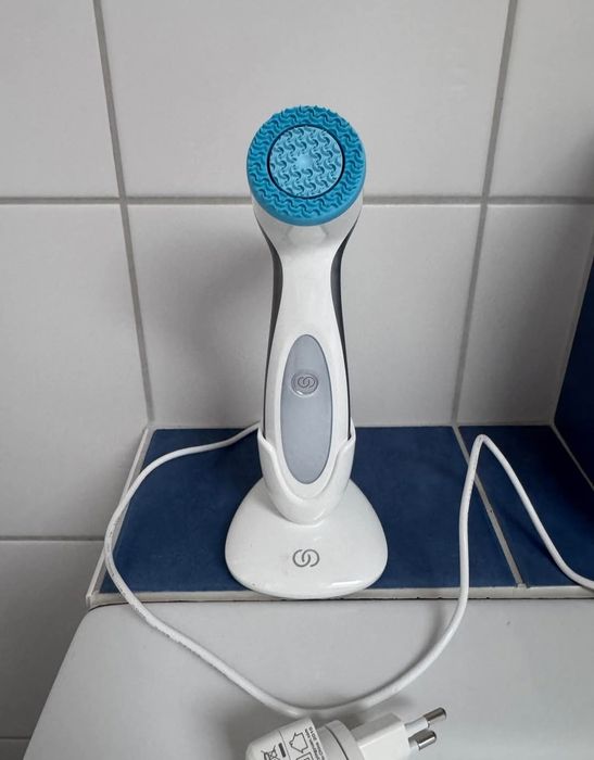 апарат для очищення та омолодження обличчя Nu Skin ageLOC LumiSpa