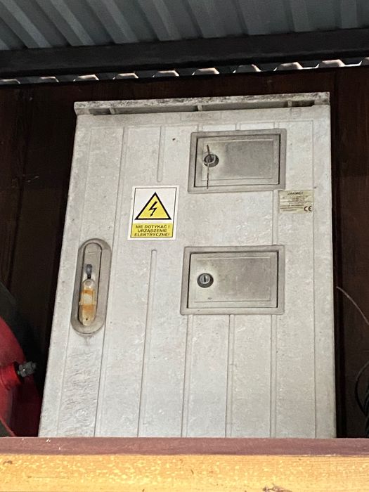 Skrzynka elektryczna zewnętrzna