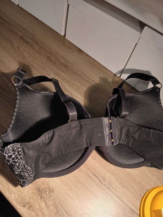 biustonosz Ashley Graham 85 E