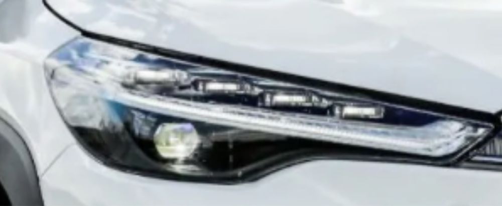 Otica frente direita Corolla cross Exclusive LED