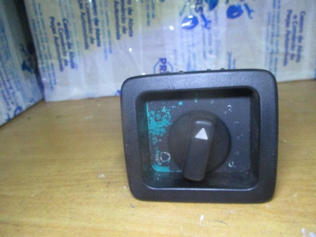 Botão / interruptor de luzes FORD Escort 86 (IV) Express (AVF)