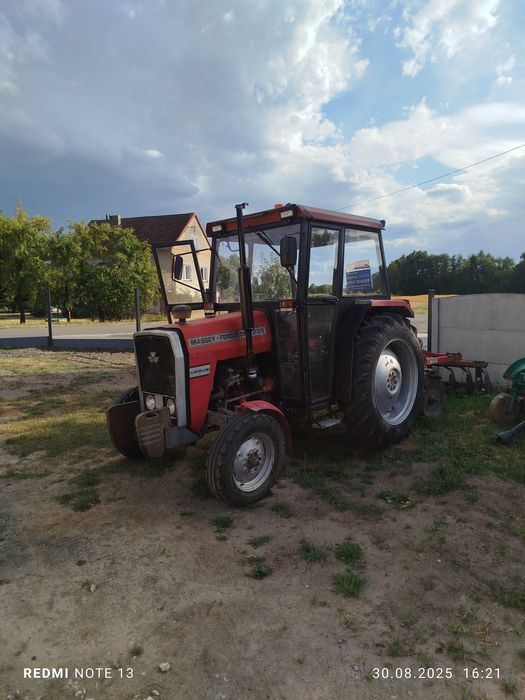 Massey Ferguson 235