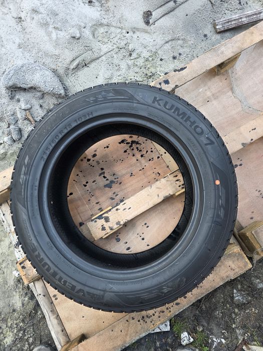 Шина одиночка запаска Нова Kumho  Citi Venture 235/60r18