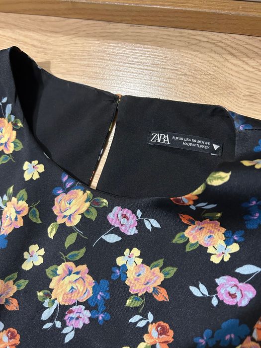 Zara sukienka w kwiaty XS rękaw kimono