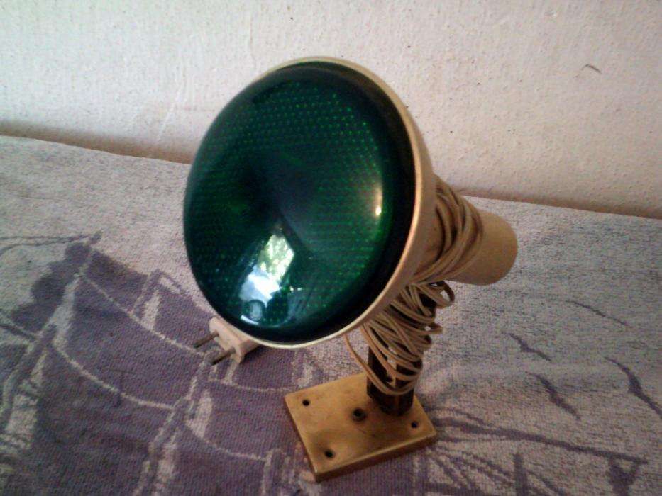 2 Apliques e foco Luz Verde