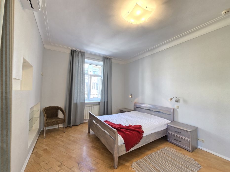 Центр Липки 2 кімнатна 46м² Заньковецької, 10 / Хрещатик Пасаж Майдан Незалежності Городецького