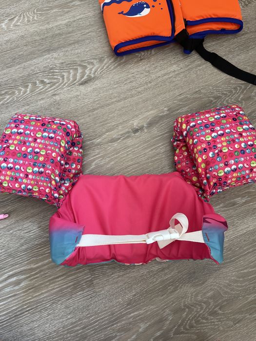 Жилетка для плавання